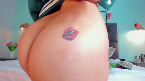 Snapshot of dulceaurora_ chatting on January 31, 8:54 am DULCE AURORA online show from January 31, 8:54 am