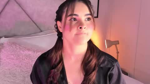 Dulcee Garcia online show from November 2, 10:45 pm