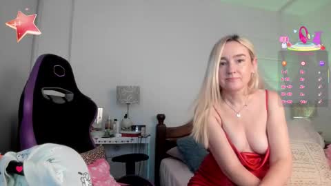 Snapshot of dulcejulia chatting on March 1, 8:33 pm Sweetnina online show from March 1, 8:33 pm