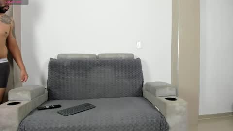 Snapshot of dulceromance chatting on May 24, 4:06 am Jlozada05 online show from May 24, 4:06 am