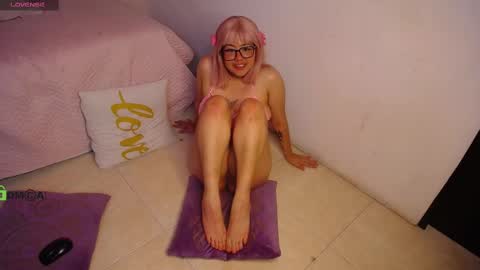 Snapshot of dulcerose01 chatting on March 3, 2:47 am Dulce Rose online show from March 3, 2:47 am