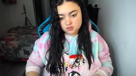 Nicole   online show from September 9, 5:40 am