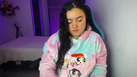 Nicole   online show from September 23, 6:49 am