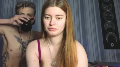 Snapshot of duoemi chatting on April 20, 5:48 pm Jake And Emilia online show from April 20, 5:48 pm