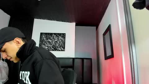 Thomas and Noah online show from September 30, 12:32 pm