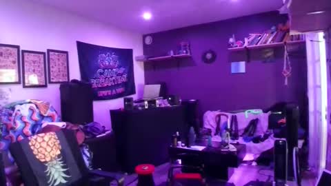 Snapshot of durfmanx chatting on February 6, 6:11 pm durfmanX online show from February 6, 6:11 pm