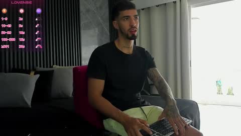 Duriel online show from December 18, 6:14 pm