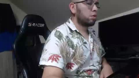 Snapshot of duroporelchiquito chatting on March 23, 4:27 am duroporelchiquito online show from March 23, 4:27 am