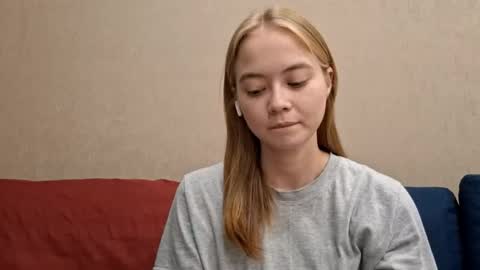Alisa online show from September 18, 3:14 pm