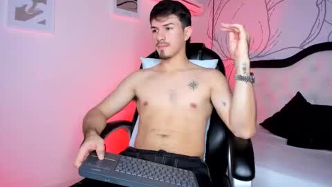 Dustin  online show from February 9, 8:13 pm