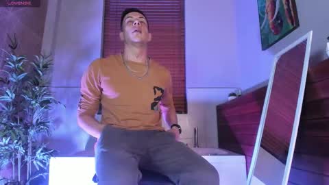 Dustin Sonne online show from October 29, 4:04 am