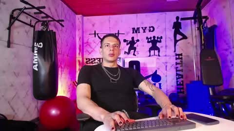 Dustin Sonne online show from February 23, 3:37 am