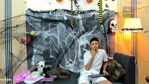 dustinandjordan online show from October 19, 4:57 am