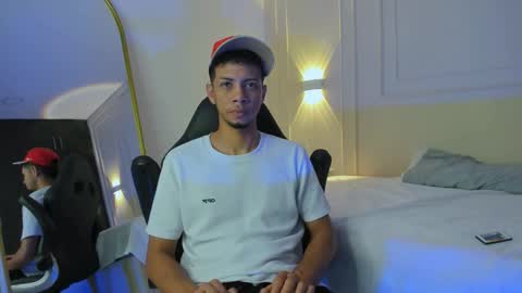 dustinandjordan online show from February 9, 9:52 pm