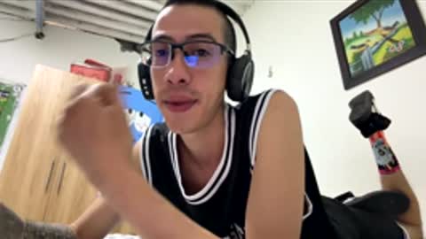 Snapshot of dustindollin_ chatting on March 13, 4:46 pm Dustin Dollin online show from March 13, 4:46 pm