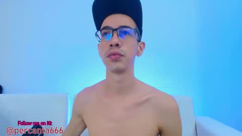 Snapshot of dustindollin_ chatting on March 25, 5:52 pm Dustin Dollin online show from March 25, 5:52 pm