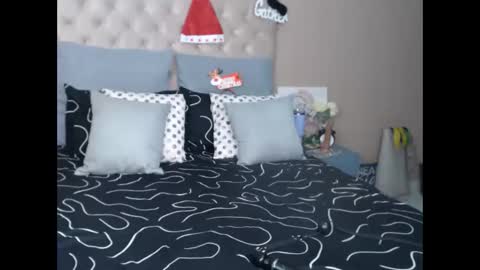 Bebe online show from December 25, 11:10 pm