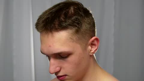 Dustyn online show from December 29, 12:30 am