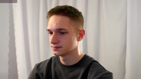 Dustyn online show from December 29, 4:08 pm