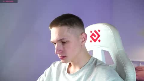 Dustyn online show from March 10, 6:12 pm