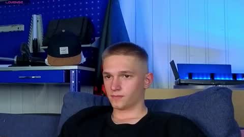 Dustyn online show from October 10, 4:50 pm