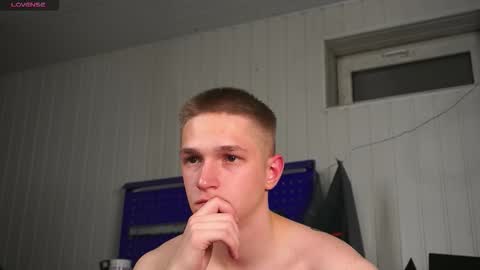 Dustyn online show from October 19, 4:29 pm