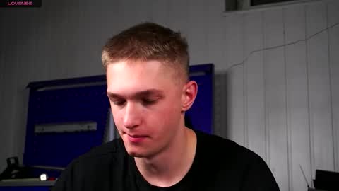 Dustyn online show from November 25, 3:23 pm