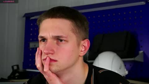 Dustyn online show from February 11, 3:17 pm