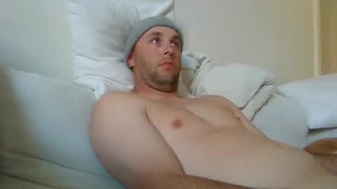 dustyroy09 online show from December 3, 4:20 am