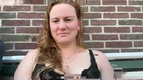 Dutchfarmgirl online show from September 28, 1:05 pm
