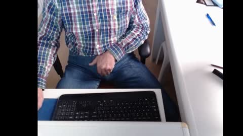 dutchpornking2 online show from December 27, 8:45 am