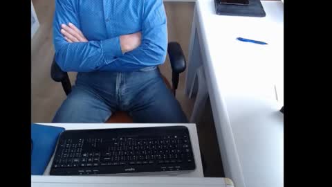 dutchpornking2 online show from October 9, 8:01 am