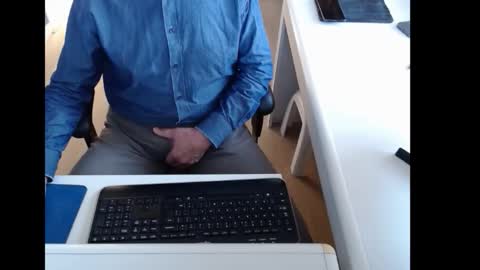 dutchpornking2 online show from March 1, 7:43 am