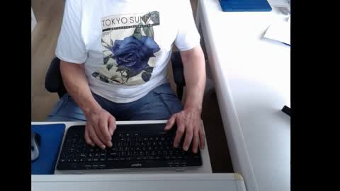 dutchpornking2 online show from June 4, 6:30 am