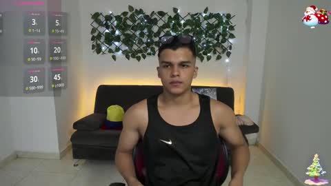 dwayne_brown online show from December 14, 10:39 pm