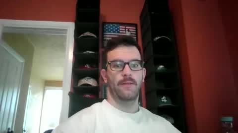 Snapshot of dweav240 chatting on October 20, 7:36 pm dweav240 online show from October 20, 7:36 pm