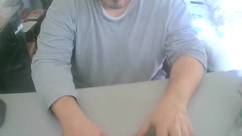 Snapshot of dwizziz chatting on October 19, 1:12 pm Ivan online show from October 19, 1:12 pm