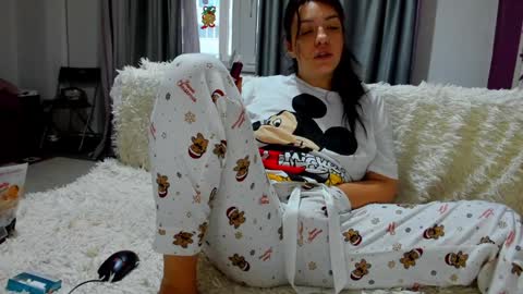 Snapshot of dyanakaylin chatting on February 3, 5:51 am dayana online show from February 3, 5:51 am