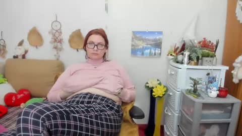 Snapshot of dyannelovee chatting on February 21, 2:06 pm Dyanne online show from February 21, 2:06 pm