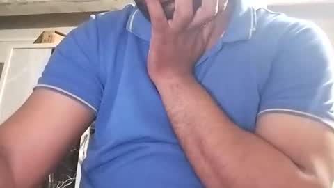 Snapshot of dyccc chatting on March 4, 4:57 pm Rockhandsome online show from March 4, 4:57 pm