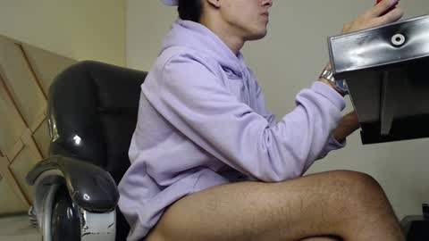 dyla_n18_ online show from January 15, 2:49 am