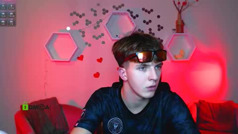 dylan_bold online show from October 15, 7:25 pm