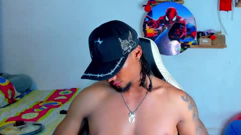 Snapshot of dylan_jake1 chatting on June 3, 4:26 am Dylan online show from June 3, 4:26 am