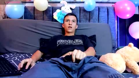 dylan_scott20 online show from March 28, 12:49 pm