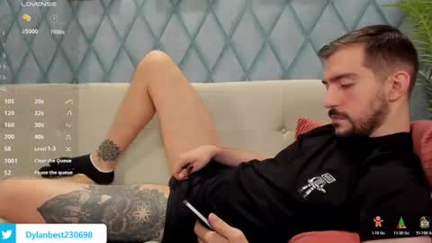Snapshot of dylan_starxx chatting on July 4, 3:07 pm Dylan online show from July 4, 3:07 pm
