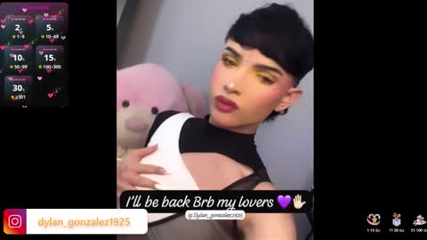 Snapshot of dylan_turner_ chatting on February 15, 7:51 am dylan_turner_ online show from February 15, 7:51 am