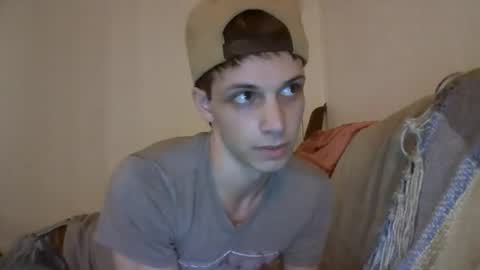 Snapshot of dylan_x0x0 chatting on July 15, 5:23 am dylan_x0x0 online show from July 15, 5:23 am