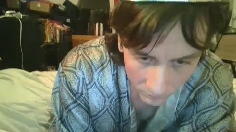 Snapshot of dylanjowelch chatting on January 27, 11:43 pm Aurora online show from January 27, 11:43 pm