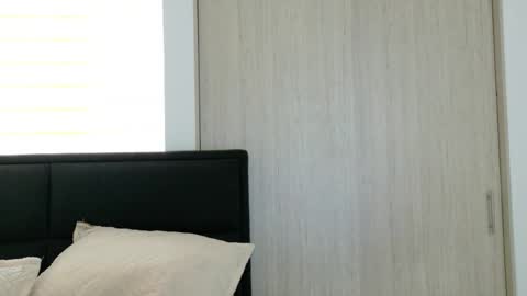 Snapshot of dylanrivera_ chatting on April 5, 4:59 pm Dylan Rivera online show from April 5, 4:59 pm