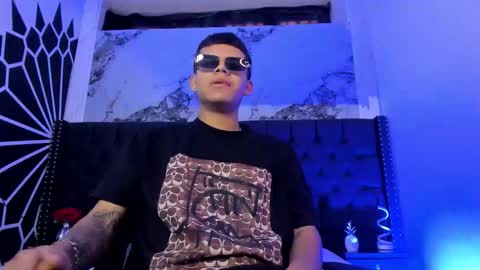 Snapshot of dylanroyce_ chatting on March 12, 12:22 pm dylanroyce_ online show from March 12, 12:22 pm